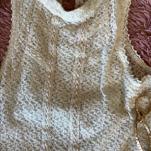 Paper Crane Cream lace tank top - Picture 2 of 3